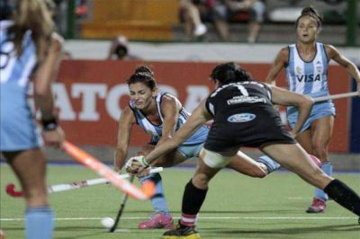 Las Leonas con Luciana Aymar, cada vez m�s cerca de San Luis