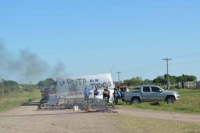 Productores y vecinos cortaron la ruta 35