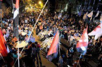Multitudinario festejo por el D�a del Militante