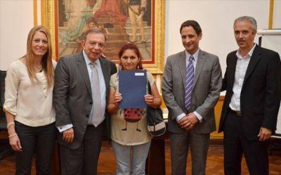 El Municipio otorg� unas 70 Escrituras Sociales a familias pilarenses