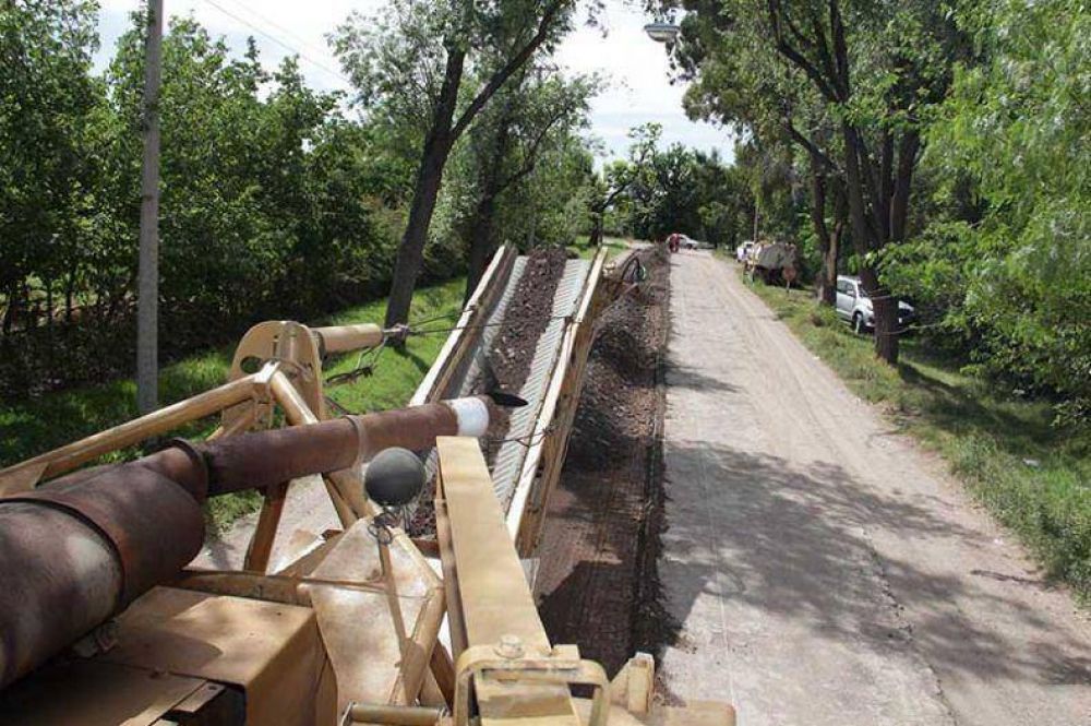 El plan de asfalto contin�a en calle Cangallo