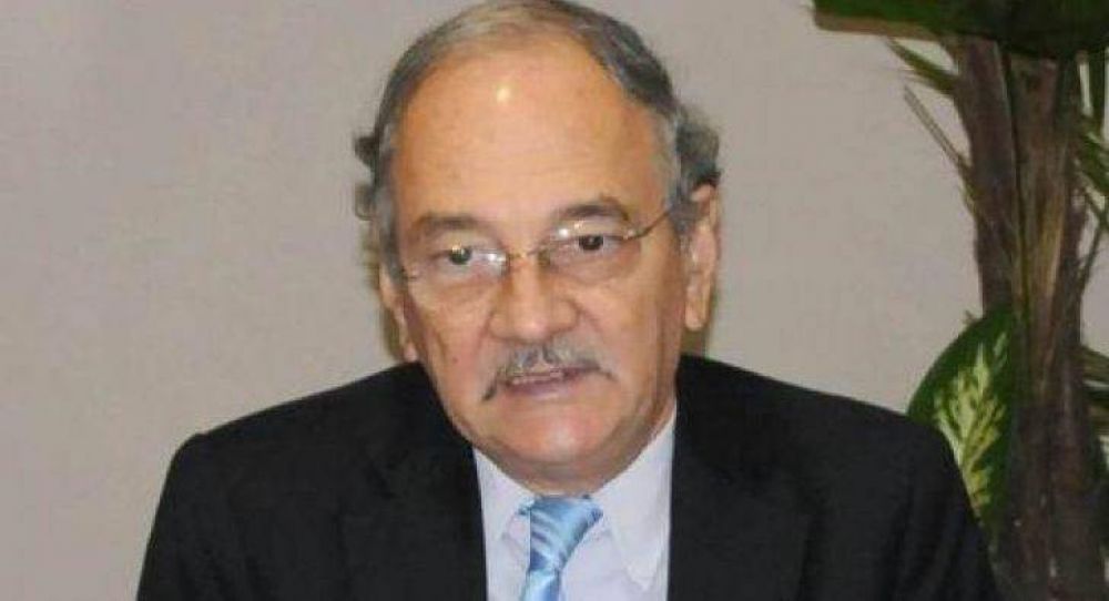 Fiscal de Estado: Bacileff busca acuerdos que a�n no supo construir