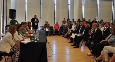 Abogados contin�an bregando por una nueva normativa que los ampare