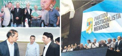 PJ: planeta ultra-K licu� un acto montado para bendecir a Scioli