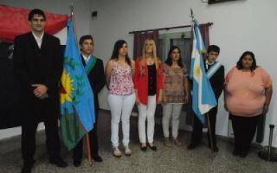 Capit�n Sarmiento: Ostoich particip� del egreso de alumnos del Plan Fines