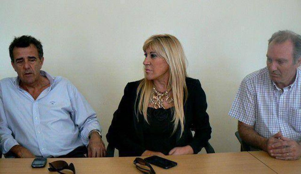 La secretaria ejecutiva del COPRET visit� Tres Arroyos