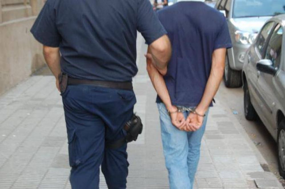 Entr� a robar y se qued� dormido
