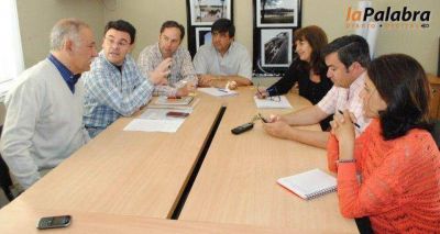 Reciclado de Papel con destino a la Fundaci�n Garraham y el Ta.Pro.Vi. de Villalonga 