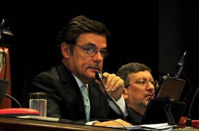 Rovira sigue mejorando