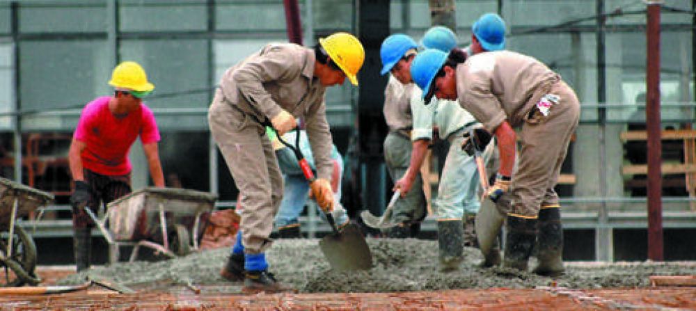 Gobierno sellar� acuerdo con Uocra para formar obreros