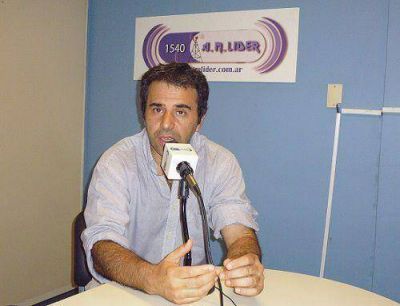 �lvarez: �Carlos Castellano siempre fue el reemplazo natural de Posse�