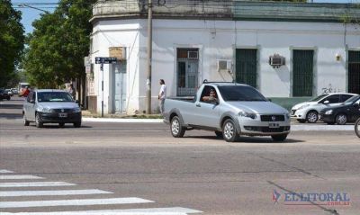 Habilitaron el cruce de Catamarca y 3 de Abril para descongestionar el tr�nsito