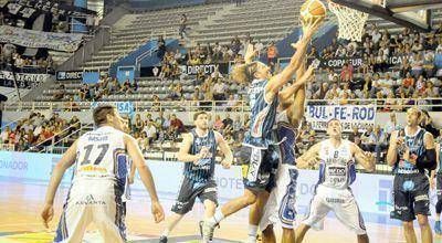Baj� al l�der con autoridad