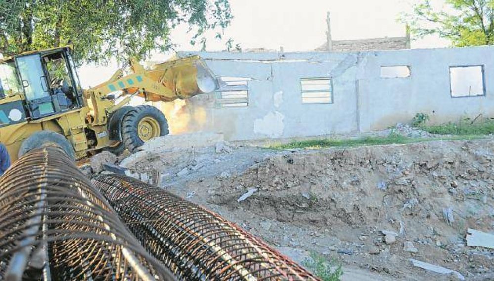 Costanera: avanza al puente Tur�n