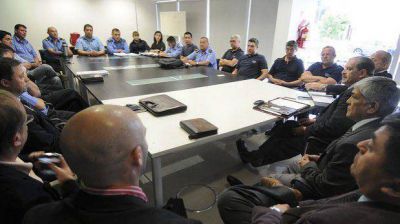 Provincia ratific� que reci�n en 2015 podr� aumentar salarios a la polic�a