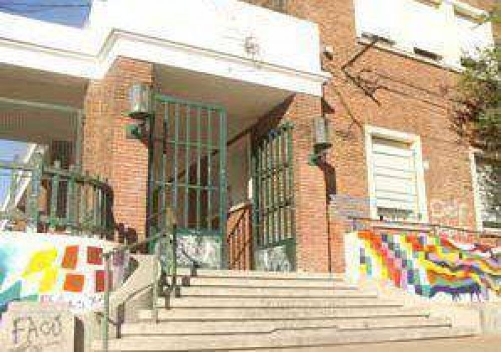 Preocupaci�n por la falta de agua en la ex Escuela Normal