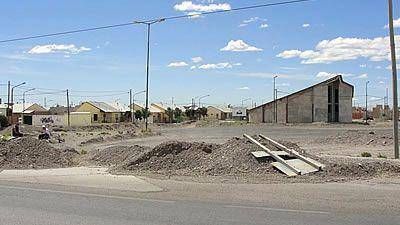 Vecinos aguardan por las obras de la rotonda de ingreso al barrio 3 de Abril