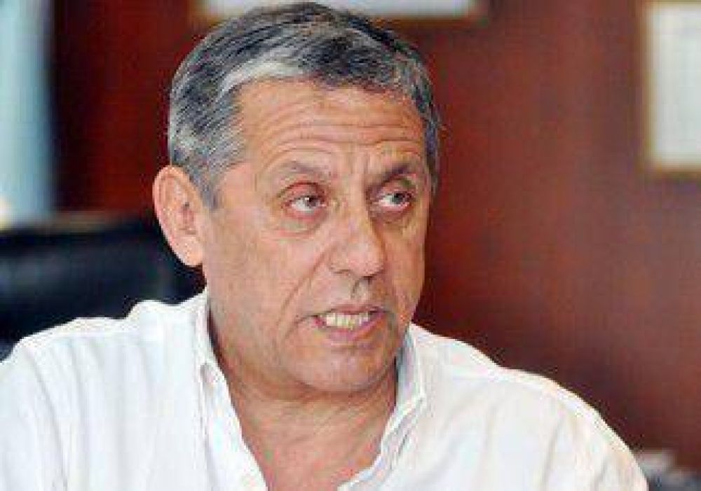Quiroga cuestion� que la UCR se aleje de Macri y de Massa 