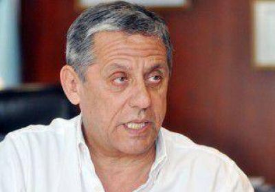 Quiroga cuestion� que la UCR se aleje de Macri y de Massa 