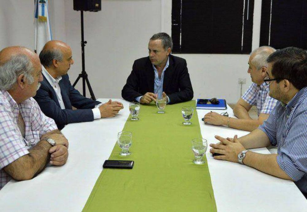 El ombusdman exigi� medidas por la falta de agua en Taf� Viejo
