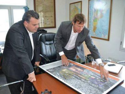 Se conform� la Mesa Peronista Ensenadense Scioli 2015: �Creemos en Scioli como el candidato ideal�, asegur� Canceliere