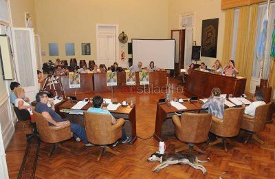 La Semana de la no violencia se inici� en el Concejo Deliberante Integrantes del Colectivo 