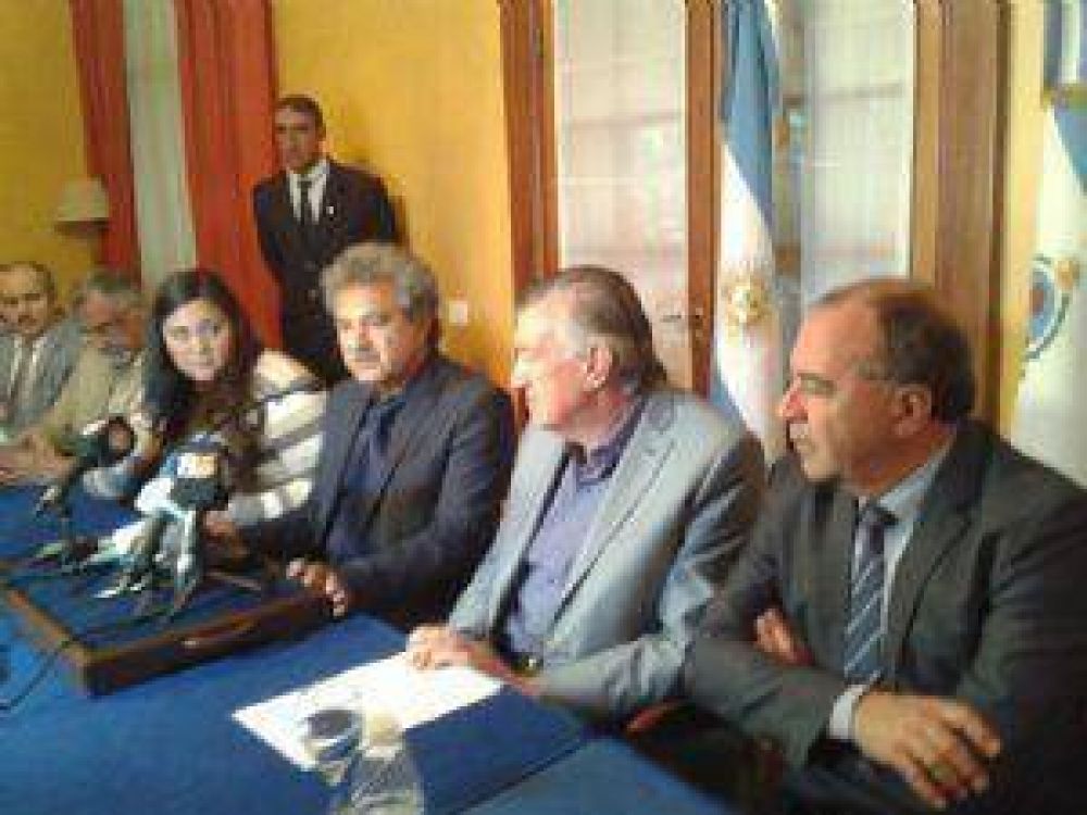 Acordaron el financiamiento para la obra del Acueducto Gran Tulum y en unos d�as llaman a licitaci�n
