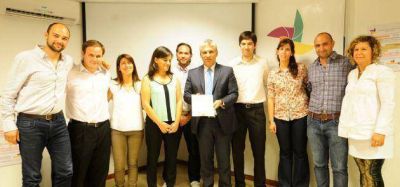 �Con la construcci�n del libro el ABC del emprendedor hicieron f�cil lo dif�cil�