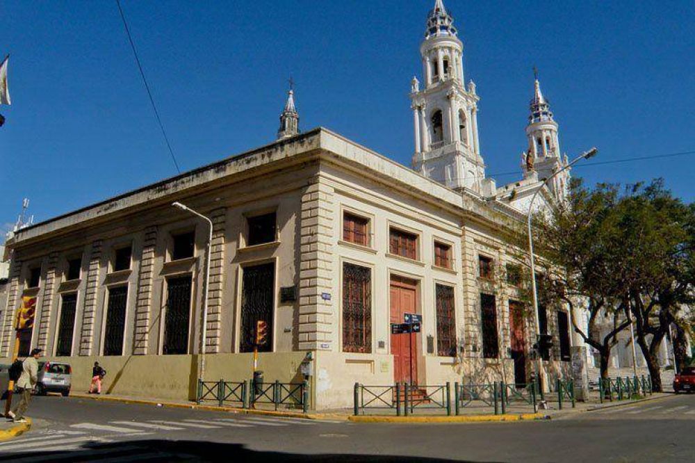 Denuncian un caso de abuso en el Colegio del Huerto de Paran�