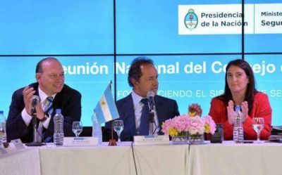 Los popes de la seguridad nacional disertaron en Pilar