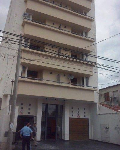 Apu�al� y prendi� fuego a su expareja porque lo �enga��