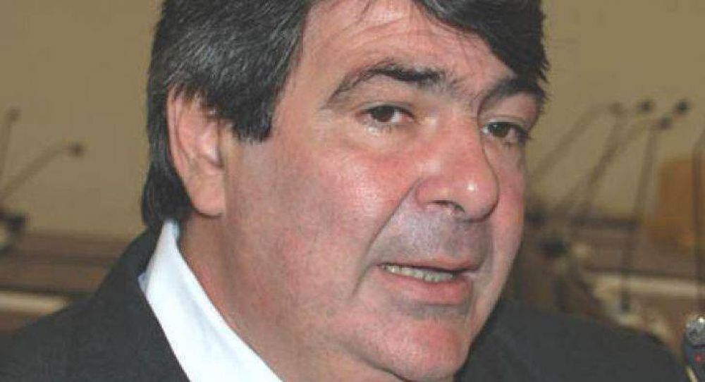 Peche: Me parece bien que Ayala deje la presidencia del Foro