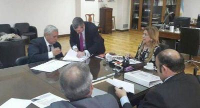 Acuerdo para promover el desarrollo de la industria