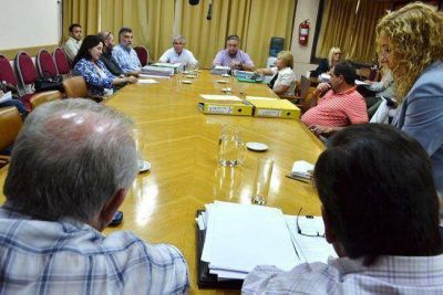 Un�nime rechazo al veto del gobernador