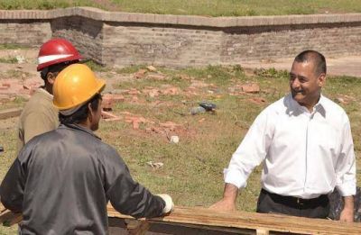 Larra�aga recorri� refacciones del Parque Oliver