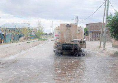 Destinan $3,2 millones por mes para regar las calles 