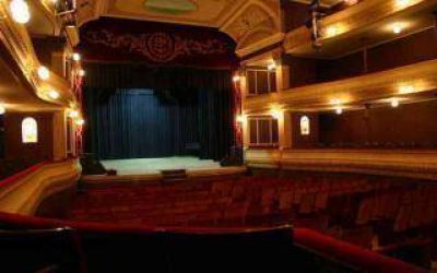 Distinguen al Teatro Espa�ol de Azul en los Premios Teatro del Mundo 2014