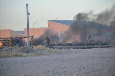 Incendiaron vivienda en barrio petrolero de Las Heras