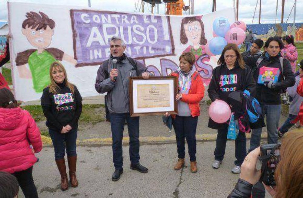 Boyadjian: �Todos podemos hacer algo para evitar la violencia y el abuso infantil�