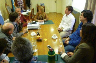 Concejales recibieron proyecto para dar 2.500 soluciones habitacionales