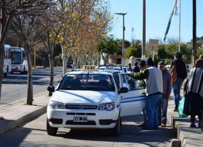 El Municipio autoriz� subir la tarifa de los taxis un 18%