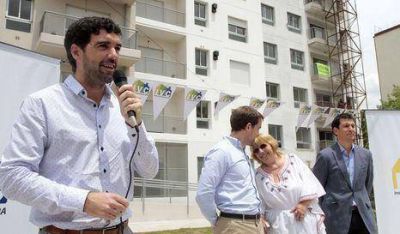 Basavilbaso entreg� viviendas en Parque Avellaneda