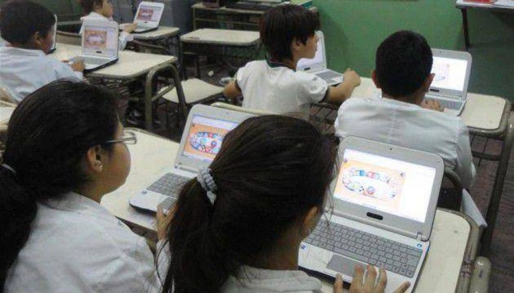 El Gobierno porte�o busca reducir la brecha digital en colegios estatales