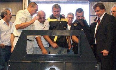 Cirone adelant� que �se van a realizar pruebas instalando mamparas para proteger a los taxistas�
