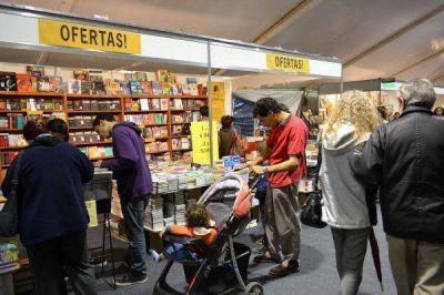 Abraham, Forster, Soifer y Amalfitano en la Feria del Libro