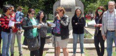 locales �Los vecinos que tomaron las viviendas no son considerados ciudadanos con derechos�