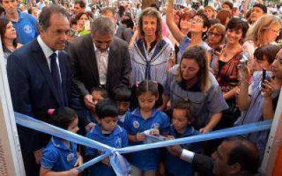 Avellaneda: Scioli inaugur� un jard�n de infantes