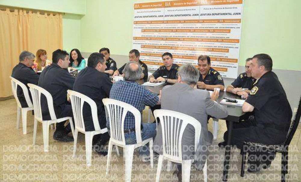 Fuerzas de seguridad se reunieron con miras a un fin de semana convulsionado