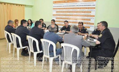 Fuerzas de seguridad se reunieron con miras a un fin de semana convulsionado