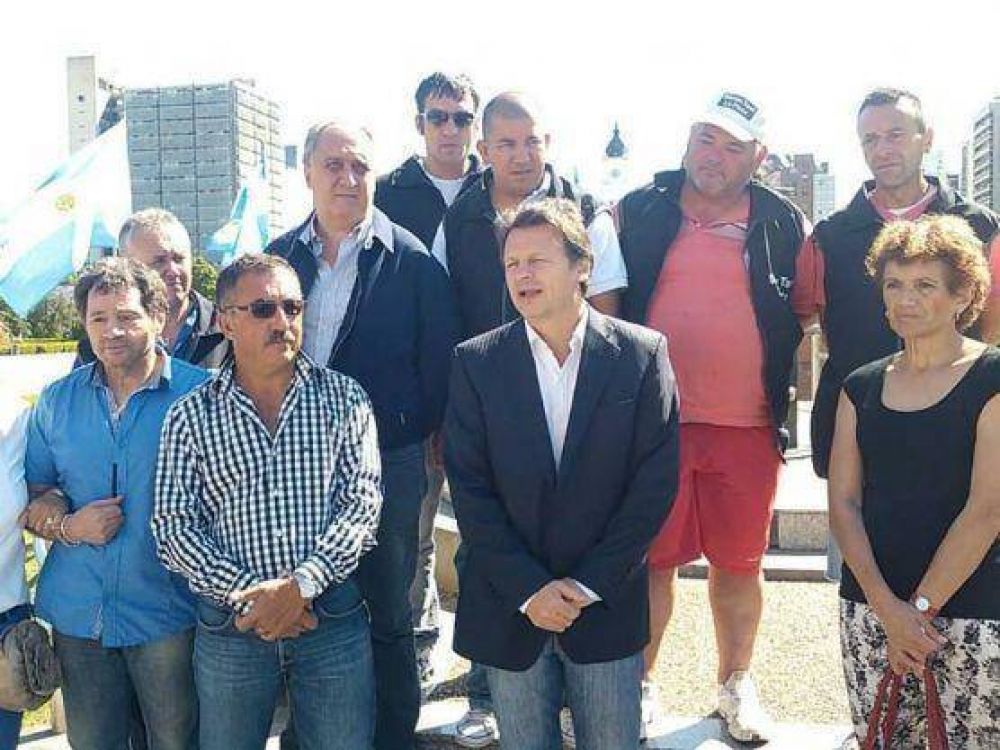 Juan Carlos Ber�n, sobre la foto con Bruera: �Tendr�amos que haber estado todos los militantes�